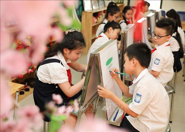 Hanoi por elevar la calidad de sistema de educacion hinh anh 1
