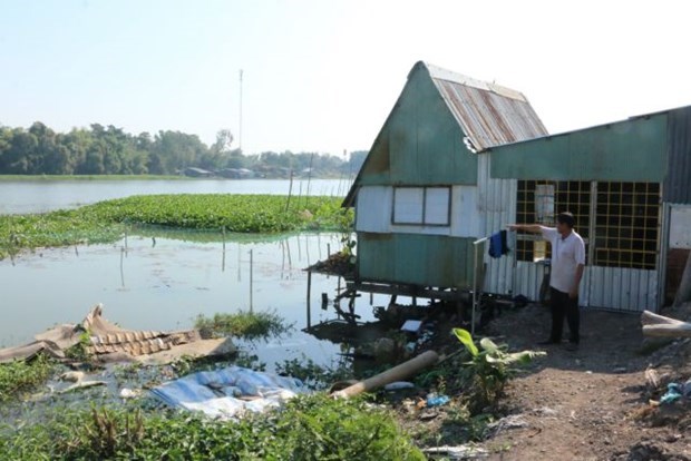 Provincia vietnamita invertira en obras de prevencion de la erosion a lo largo de rios hinh anh 1