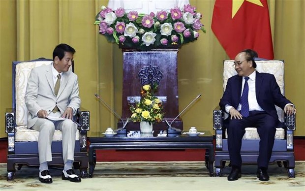 Presidente vietnamita recibe a exembajador especial japones hinh anh 1