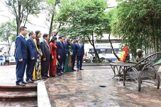 Concede Mexico importancia a amistad y cooperacion con Vietnam hinh anh 1