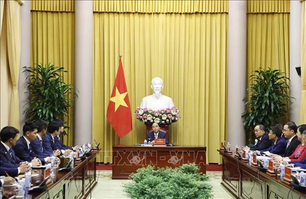 Presidente vietnamita se reune con jovenes parlamentarios japoneses hinh anh 1