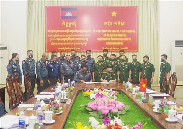 Provincias de Vietnam y Camboya fortalecen cooperacion en proteccion fronteriza hinh anh 1
