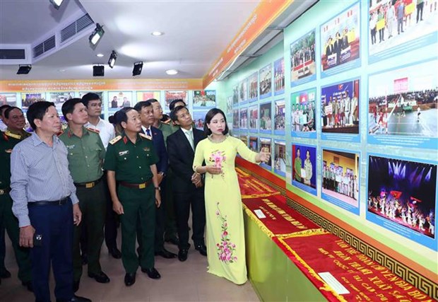 Exposicion en Hanoi resalta cooperacion entre policias Vietnam-Camboya-Laos hinh anh 1