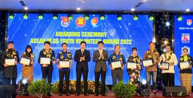 Entregan Premio abierto de Jovenes Voluntarios de ASEAN 2022 hinh anh 1