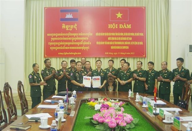 Refuerzan lucha contra delincuencia en zonas fronterizas entre Vietnam y Camboya hinh anh 1