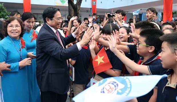 Primer Ministro de Vietnam pide garantizar el desarrollo de alumnos hinh anh 3