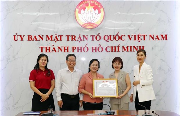 Respaldan a huerfanos y pobres vietnamitas en ocasion del Festival del Medio Otono hinh anh 1