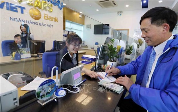 Banco Estatal de Vietnam aumenta precio de dolar estadounidense hinh anh 2
