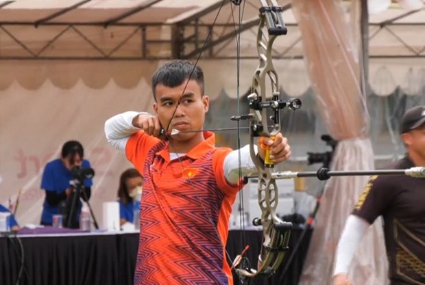 Vietnam gana siete medallas de oro en torneo internacional de tiro con arco en Singapur hinh anh 1