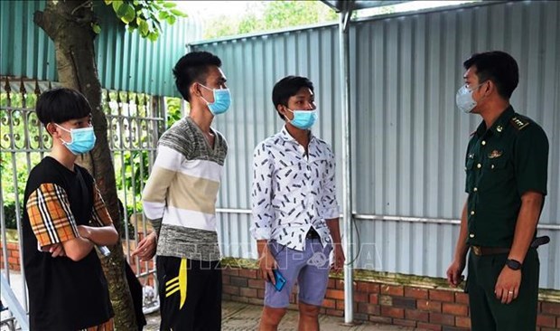 Vietnam recibe a trabajadores que huian de casino en Bavet de Camboya hinh anh 1