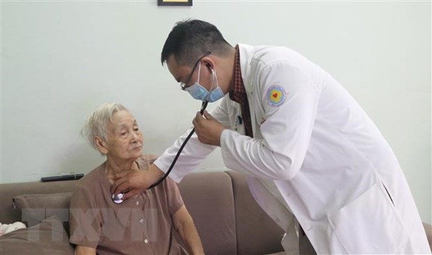 Vietnam y Camboya comparten experiencias en apoyo a personas mayores hinh anh 1