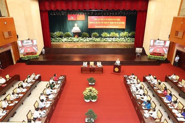 Maximo dirigente politico de Vietnam pide a Ciudad Ho Chi Minh ser locomotora para desarrollo regional hinh anh 2