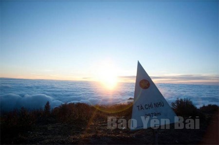 Yen Bai lanza recorridos para conquistar dos de las montanas mas altas de Vietnam hinh anh 1