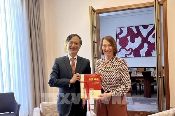 Titular del Senado australiano aprecia nexos bilaterales con Vietnam hinh anh 1