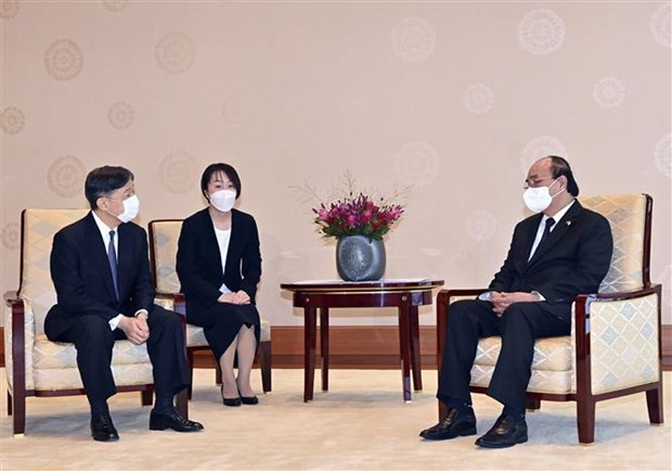 Presidente vietnamita se reune con emperador japones en Tokio hinh anh 1