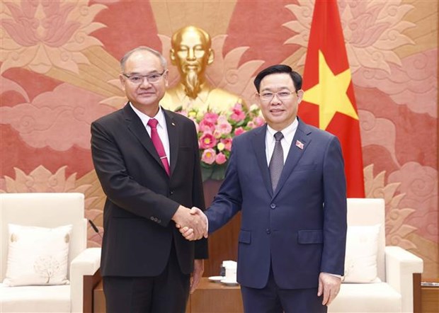 Presidente parlamentario vietnamita recibe al dirigente del Senado tailandes hinh anh 1