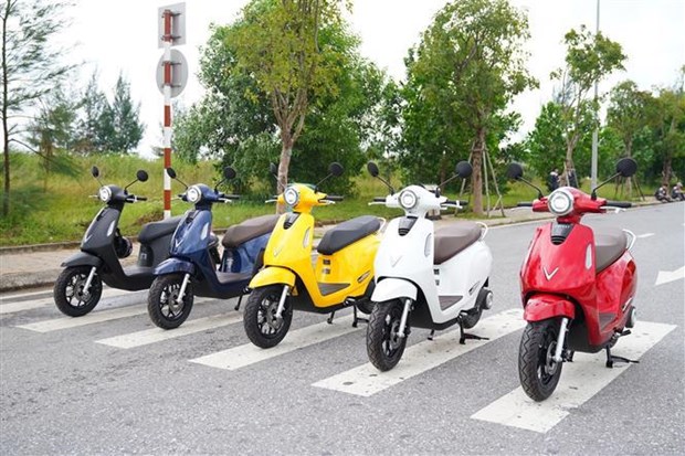 VinFast entrega el primer lote de motos electricas inteligentes Evo200 a los clientes hinh anh 1