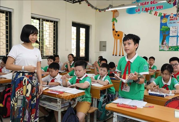 Hanoi por perfeccionar escuelas publicas con estandares nacionales hinh anh 1