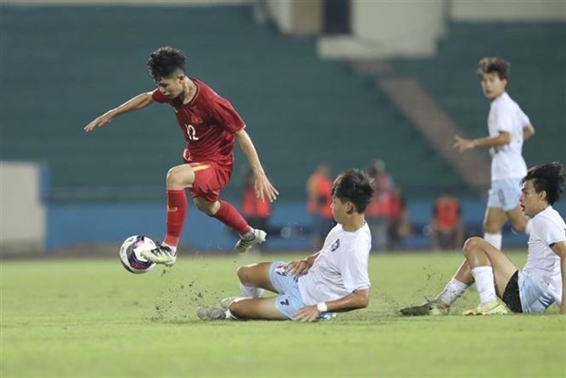 Vietnam vence a China Taipei 4-0 en eliminatorias de Copa Asiatica Sub-17 de futbol hinh anh 2