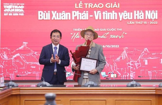 Director de cine vietnamita gana Premio “Bui Xuan Phai: Por el amor a Hanoi” hinh anh 1