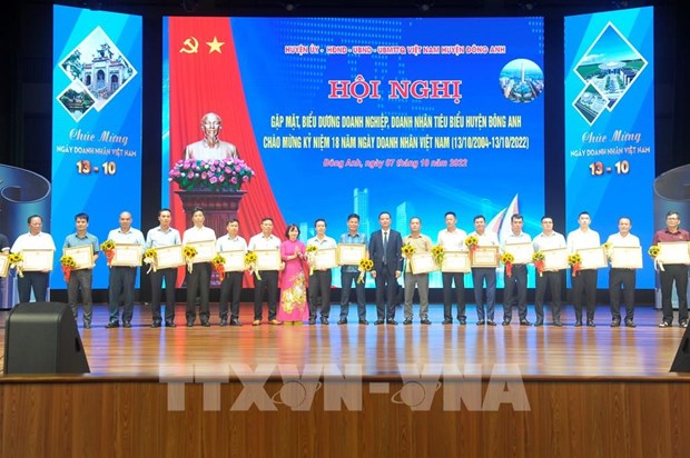 Resaltan responsabilidad social de las empresas de Hanoi hinh anh 1