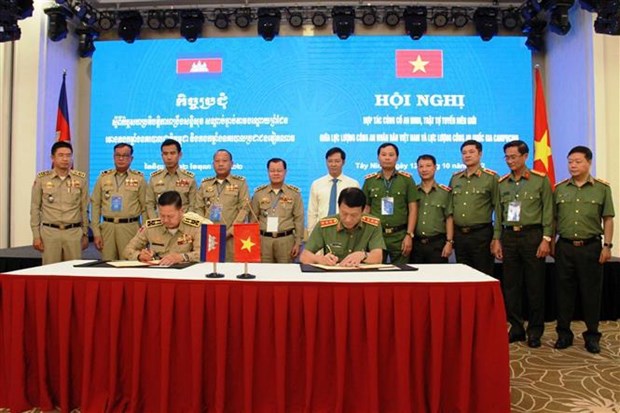 Vietnam y Camboya impulsan cooperacion en garantia de seguridad en frontera comun hinh anh 1