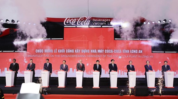 Coca-Cola inicia construccion de su mayor planta en Vietnam hinh anh 1