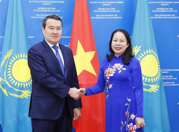 Vicepresidenta vietnamita concluye viaje a Kazajstan hinh anh 1