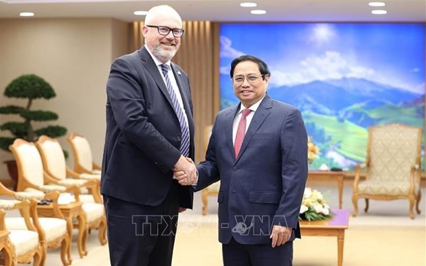 Primer ministro vietnamita recibe a senador australiano hinh anh 1