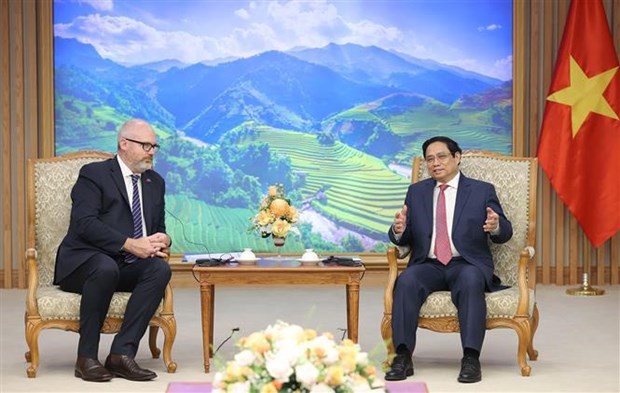 Primer ministro vietnamita recibe a senador australiano hinh anh 2