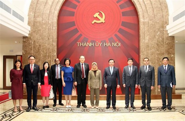 Hanoi intensifica cooperacion en nuevas areas con Singapur hinh anh 2