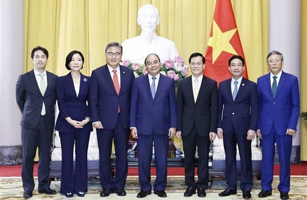 Vietnam es un destino seguro y estable para empresas surcoreanas, afirma presidente hinh anh 1