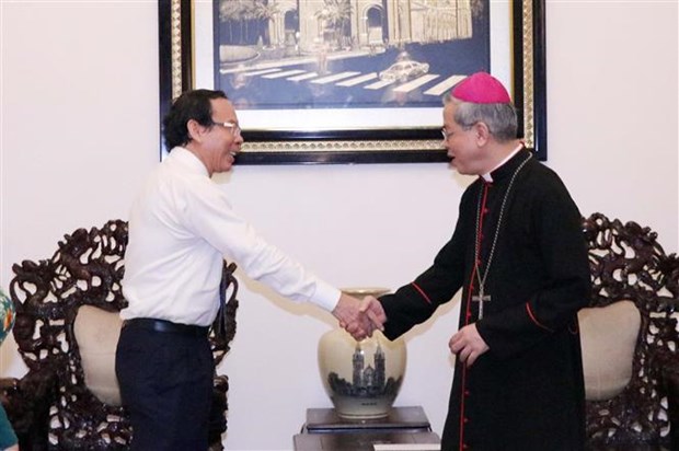 Felicitan al nuevo presidente del Consejo Episcopal de Vietnam hinh anh 2