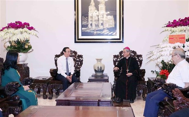 Felicitan al nuevo presidente del Consejo Episcopal de Vietnam hinh anh 1