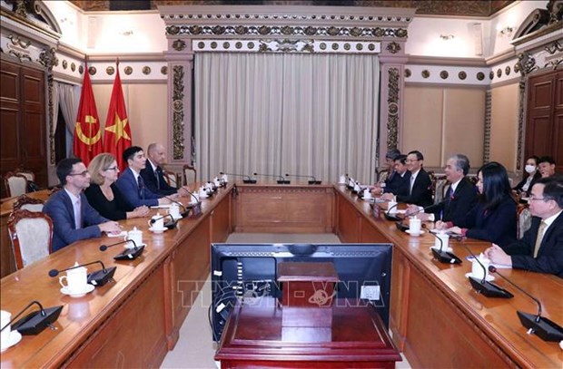 Ciudad Ho Chi Minh promete crear condiciones favorables para empresas estadounidenses hinh anh 1