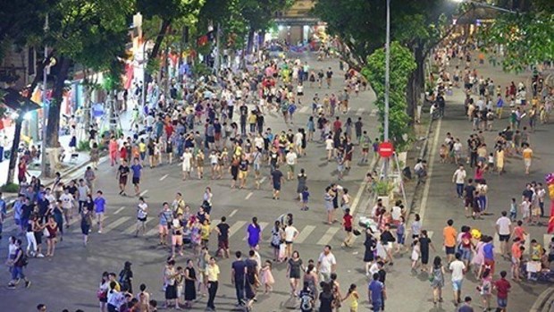 Efectuan en Hanoi coloquio de recuperacion turistica tras pandemia de COVID-19 hinh anh 1