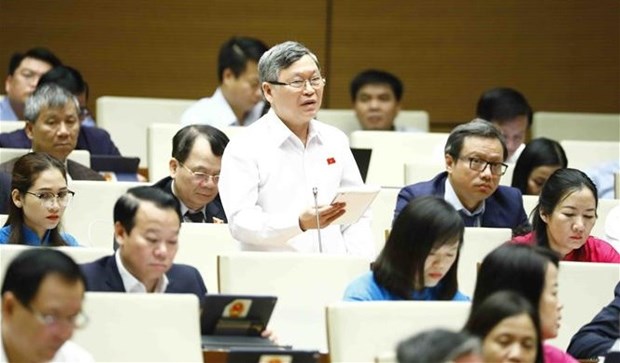 Diputados vietnamitas debaten sobre ingresos de funcionarios y empleados publicos hinh anh 1