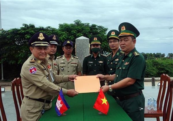 Provincia vietnamita recibe a ciudadanos que regresaron de Camboya hinh anh 1