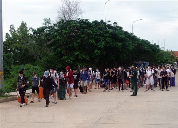 Provincia vietnamita recibe a ciudadanos que regresaron de Camboya hinh anh 2