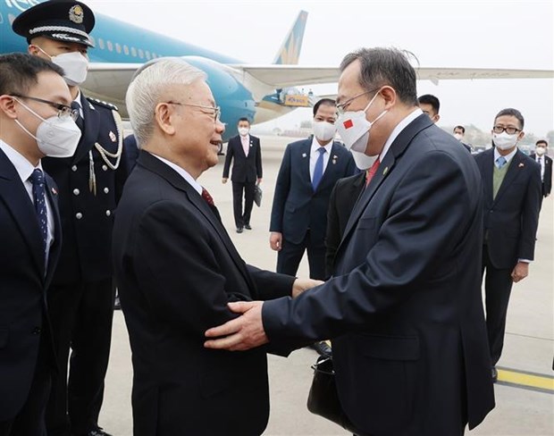 Inicia maximo dirigente partidista de Vietnam visita oficial a China hinh anh 1