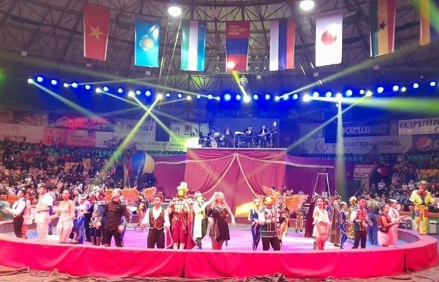 Vietnam participa en festival internacional de circo en Mongolia hinh anh 1