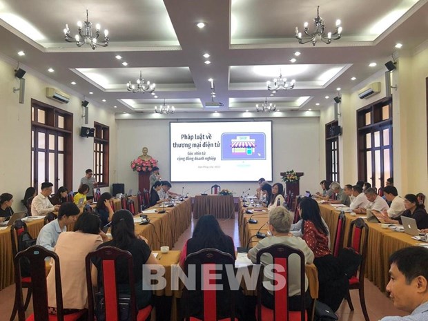 Hanoi acoge seminario sobre desarrollo del comercio electronico hinh anh 2