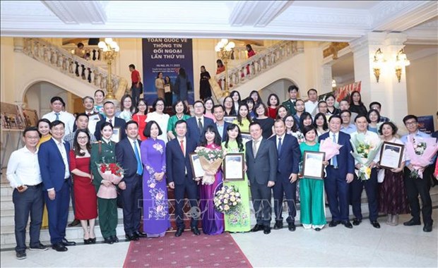 Entregan en Vietnam premios del concurso nacional de informaciones al exterior hinh anh 2
