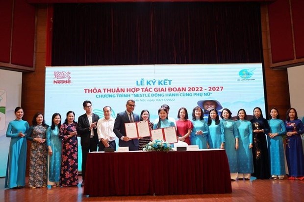 Nestle y la Union de Mujeres de Vietnam se asocian para apoyar a feminas hinh anh 1