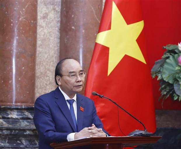 Presidente vietnamita resalta aportes de empresarios jovenes destacados hinh anh 3