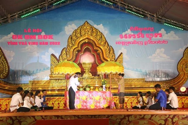 Comunidad de khmeres en Tra Vinh celebra Festival de Ok Om Bok hinh anh 1