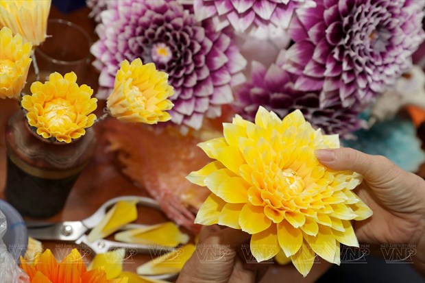 Confeccion de flores de seda en Hanoi hinh anh 2
