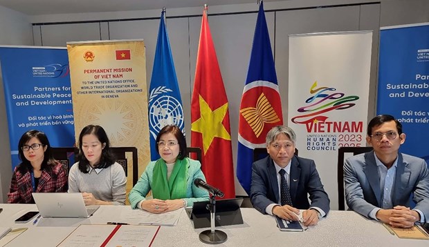 Universidad de Comercio Exterior de Vietnam participa en Programa de Catedras OMC hinh anh 1