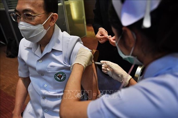 Tailandia fija prioridad en programa de vacunacion contra COVID-19 en 2023 hinh anh 1