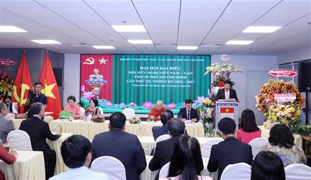 Ciudad Ho Chi Minh y localidades laosianas fortalecen cooperacion hinh anh 1